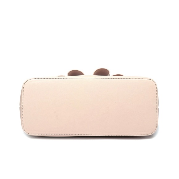 Chic Cream and Tan Tote Bag with Bow Accent M - Picture 7 of 7